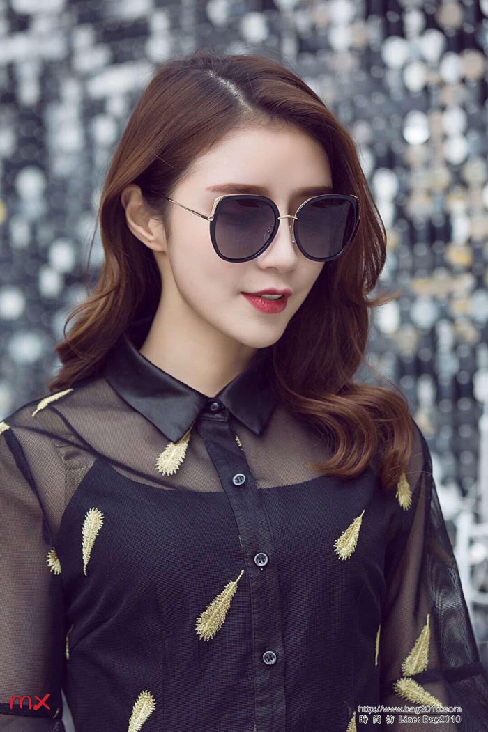DIOR-迪奧 經典版型 偏光時尚高雅墨鏡 女士太陽鏡  lly1561